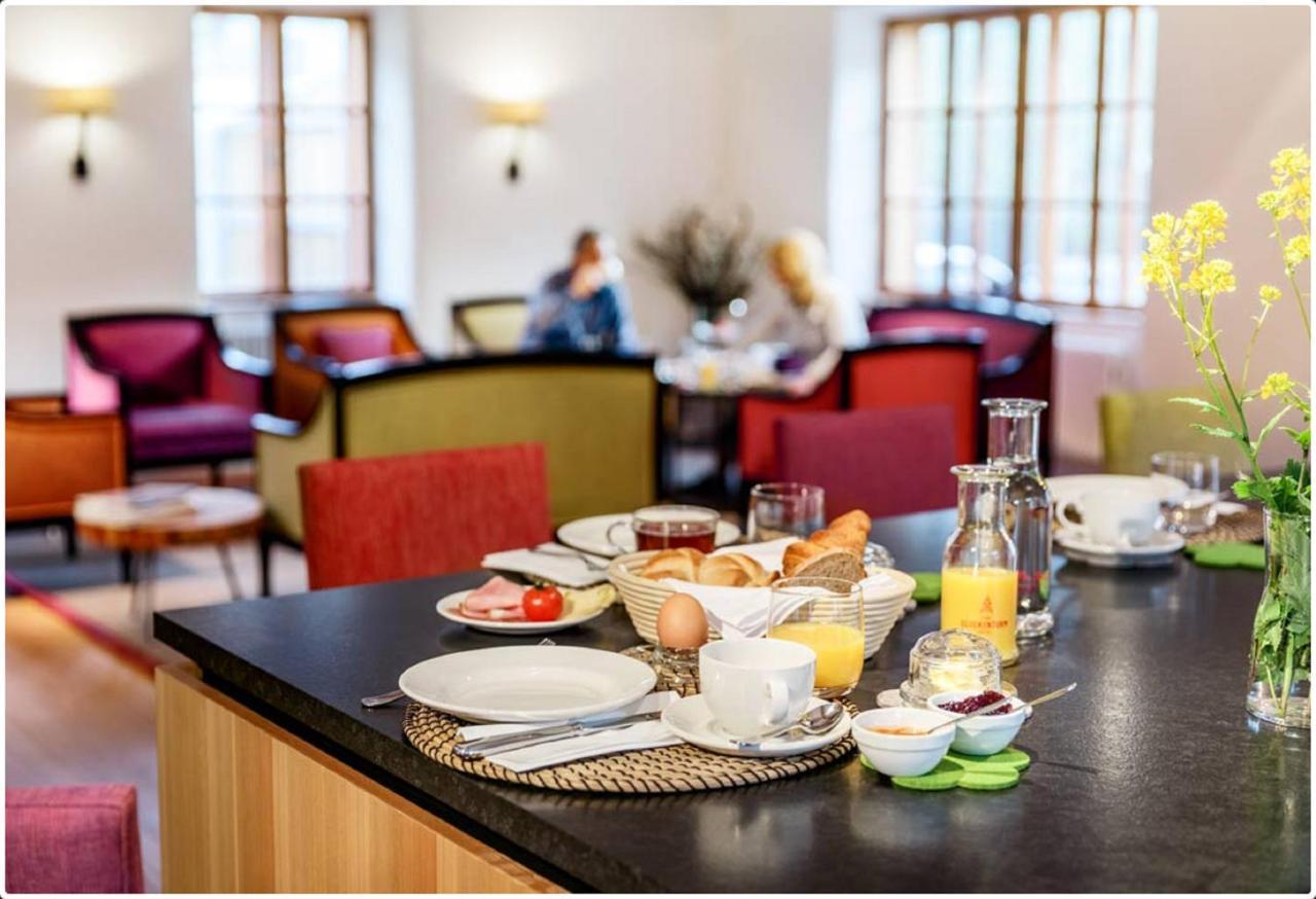 Hotel Zum Glockenturm Marktl Dış mekan fotoğraf